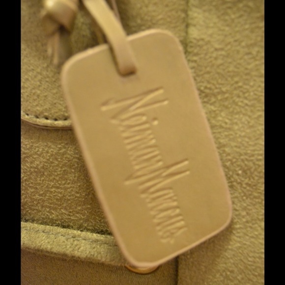 Neiman Marcus large tote! - Picture 2 of 4